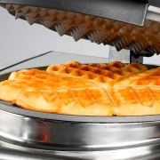 Rommelsbacher Single Slot Waffle Maker, Clover Pattern, 180 mm Waffle Diameter - 6