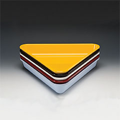 Zicco Triangular Melamine Display Plate, 40x6 cm - 1